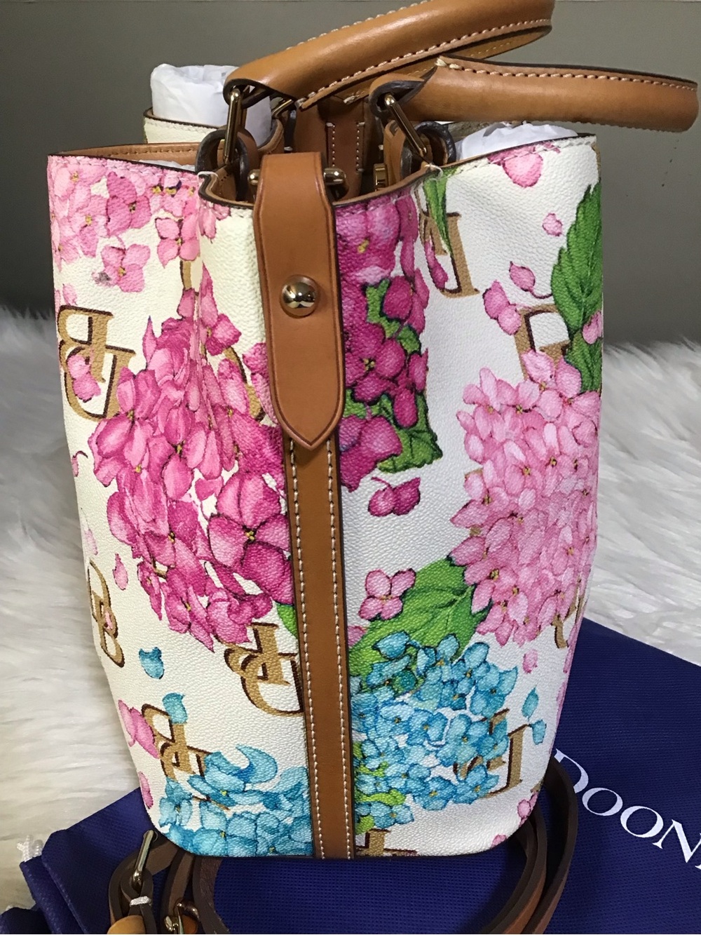Dooney hydrangea monogram floral satchel Brenna - Picture 5 of 15